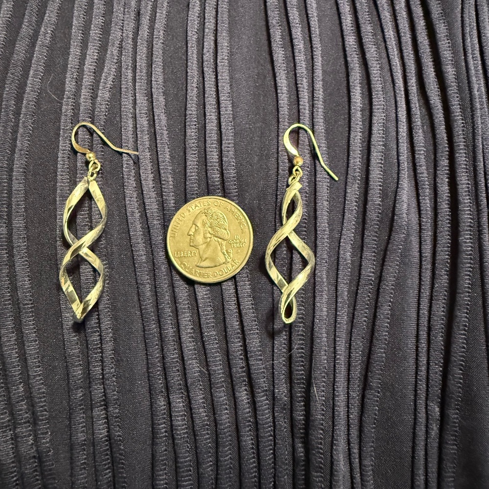 Silver plated twisted dangle earrings